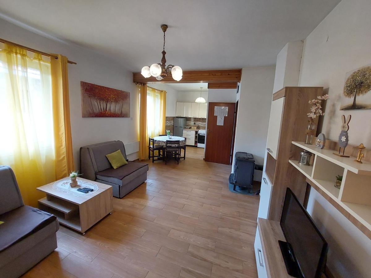 Apartman Rozmari Локве Екстер'єр фото