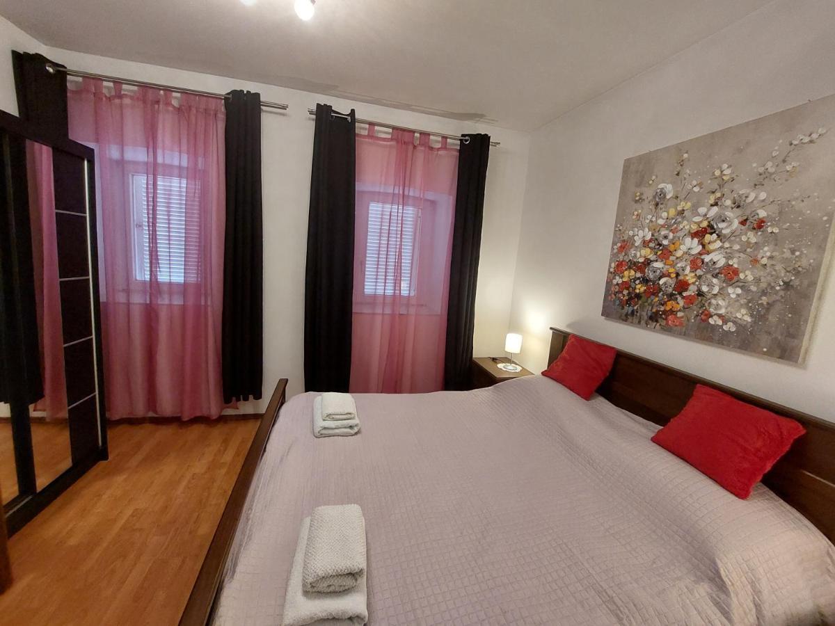 Apartman Rozmari Локве Екстер'єр фото